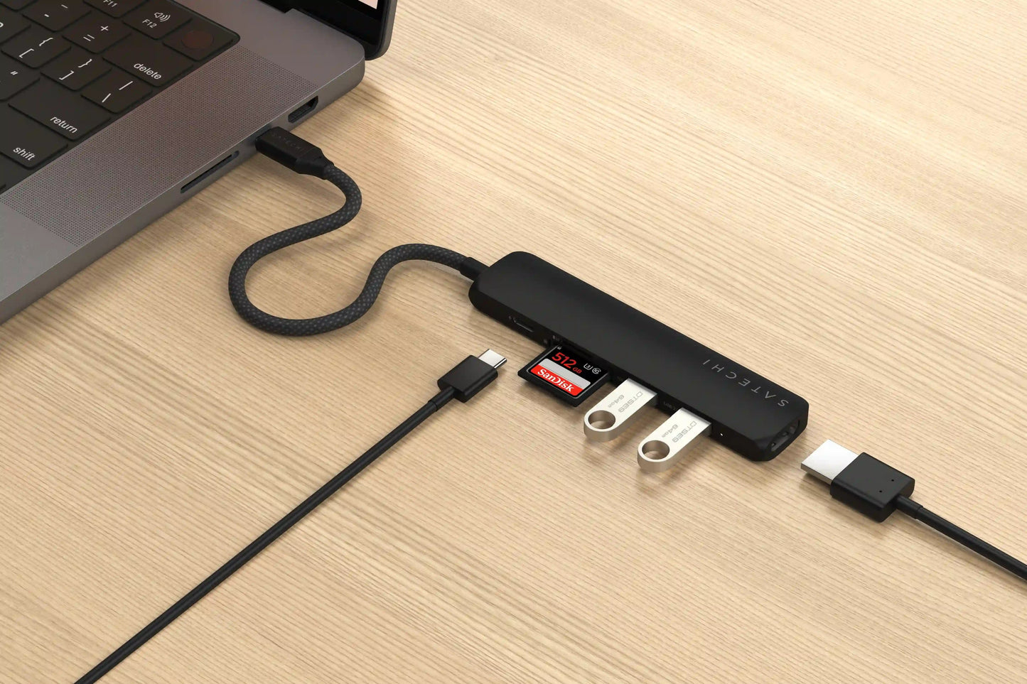 Satechi Slim 6 Multiport Adapter - Svart