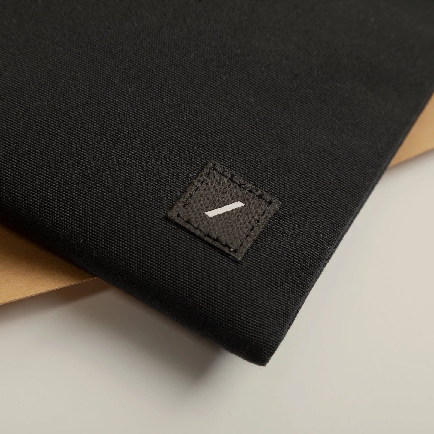 Native Union Mappe til MacBook 13" W.F.A - Svart