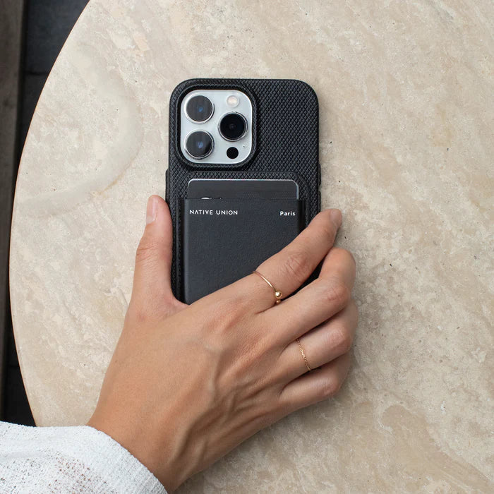 Native Union (RE)CLASSIC MagSafe Deksel til iPhone 15 Pro - Svart