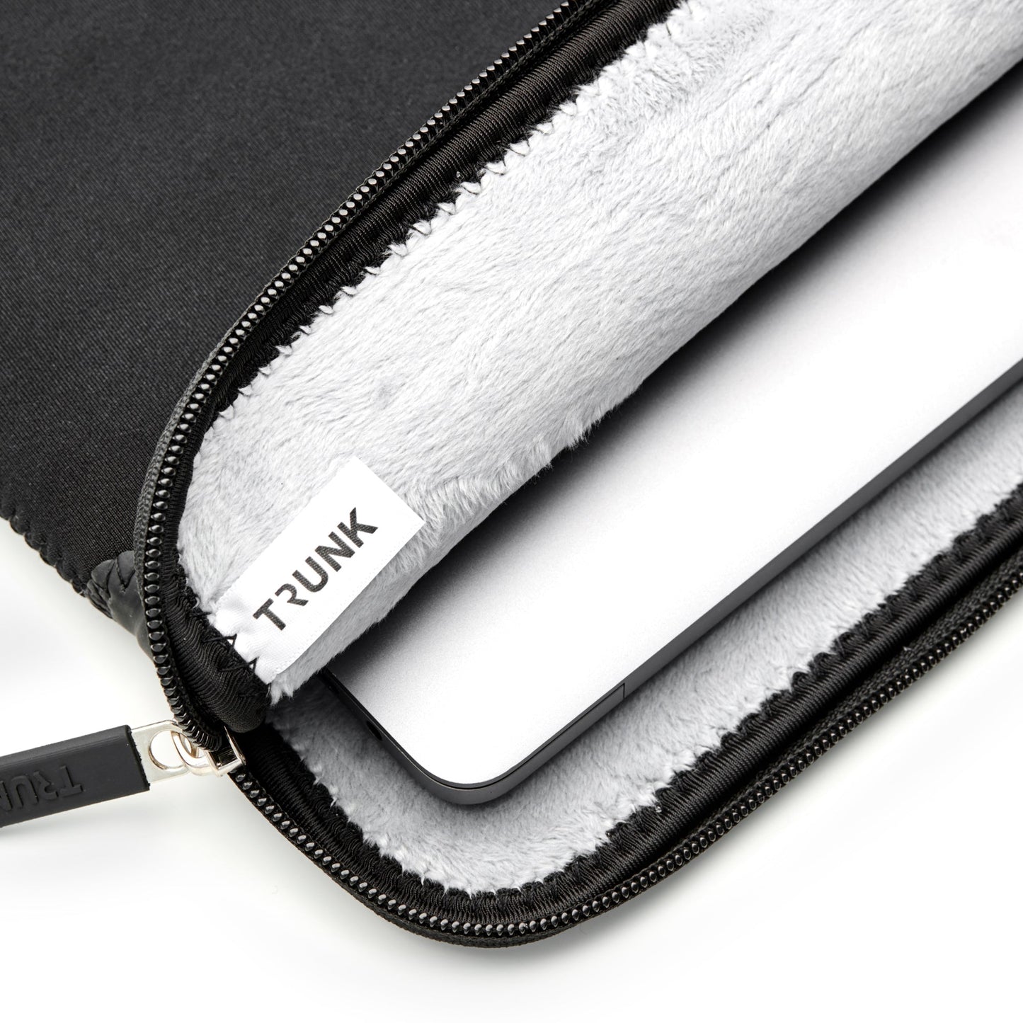 Trunk Neoprene Mappe til MacBook Pro 16" - Svart
